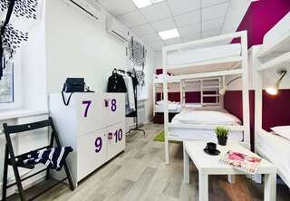 Гостиница Maxi House Hostel Ростов-на-Дону Кровать в 10-местном общем номере-1