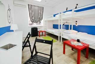 Гостиница Maxi House Hostel Ростов-на-Дону Кровать в 4-местном общем мужском номере-2