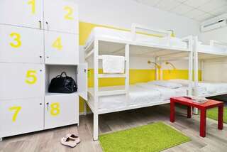 Гостиница Maxi House Hostel Ростов-на-Дону Кровать в 8-местном общем женском номере-3