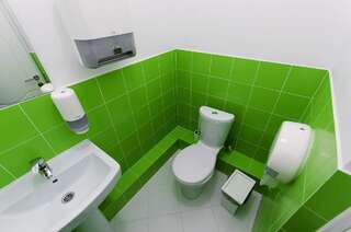 Гостиница Maxi House Hostel Ростов-на-Дону Кровать в 4-местном общем женском номере-5