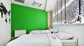 Гостиница Maxi House Hostel Ростов-на-Дону Двухместный номер эконом-класса с 1 кроватью или 2 отдельными кроватями-1