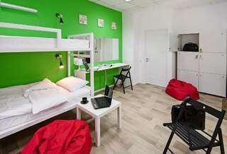 Гостиница Maxi House Hostel Ростов-на-Дону Кровать в 6-местном общем номере-3