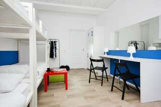 Гостиница Maxi House Hostel Ростов-на-Дону Кровать в 4-местном общем женском номере-2